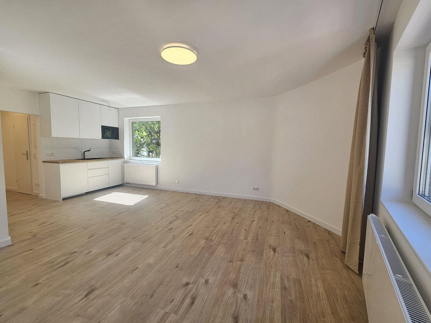 Prenájom bytu 1-izbový 35 m², Lorettostr. 60, Düsseldorf, Severné Porýnie - Westfálsko Prenájom bytu 1-izbový 35 m², Lorettostr. 60, Düsseldorf, Severné Porýnie - Westfálsko