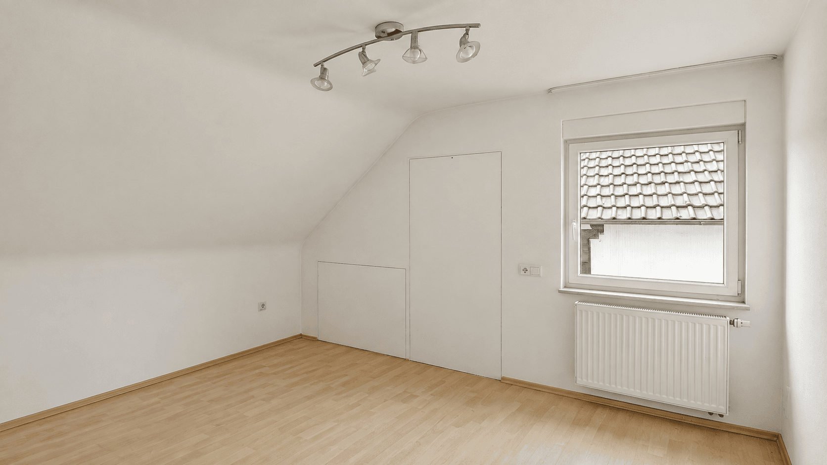Predaj domu 160 m², pozemok 395 m², Wurmberg, Bádensko-Wurttembersko Predaj domu 160 m², pozemok 395 m², Wurmberg, Bádensko-Wurttembersko