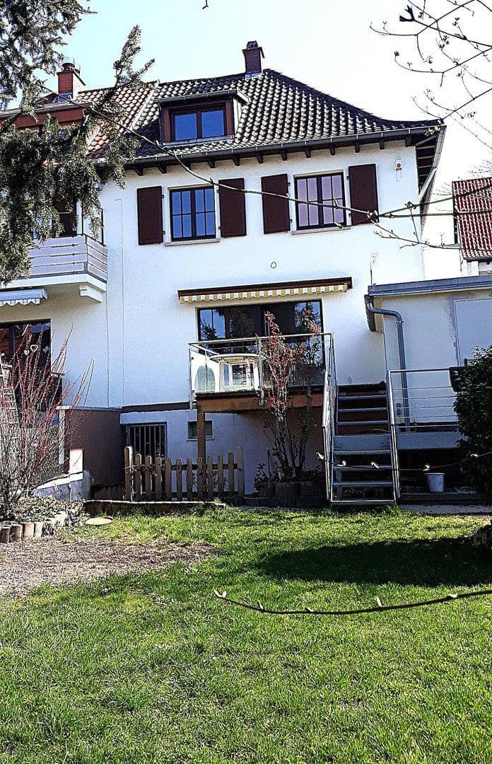 Predaj domu 135 m², pozemok 286 m², Weinheim, Bádensko-Wurttembersko Predaj domu 135 m², pozemok 286 m², Weinheim, Bádensko-Wurttembersko