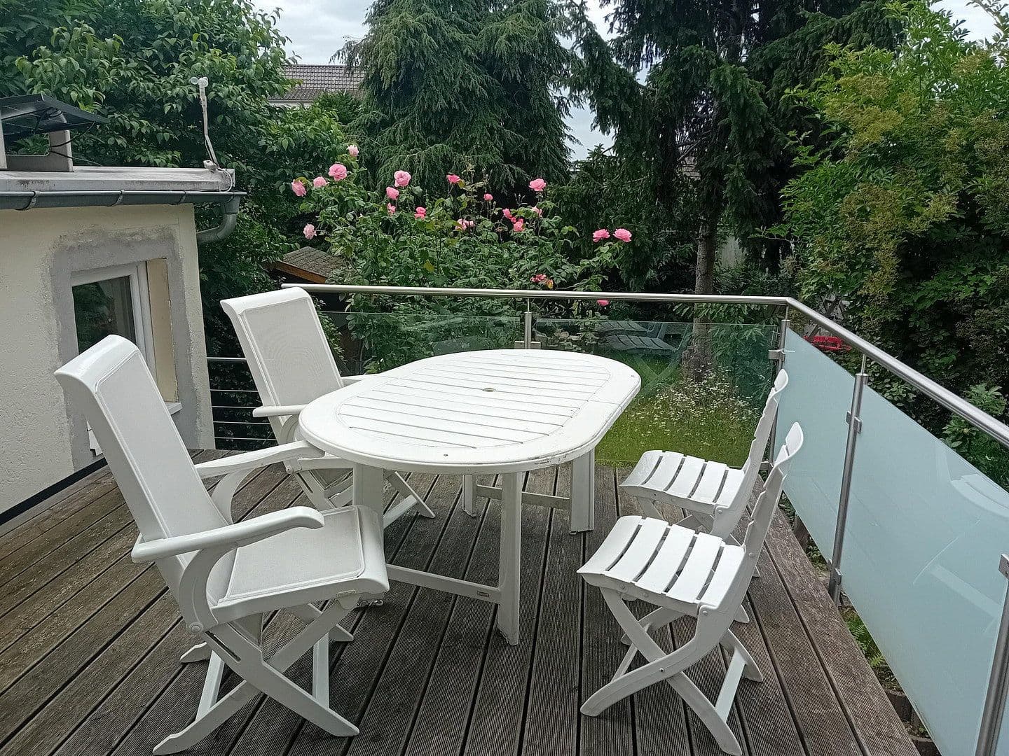 Predaj domu 135 m², pozemok 286 m², Weinheim, Bádensko-Wurttembersko Predaj domu 135 m², pozemok 286 m², Weinheim, Bádensko-Wurttembersko