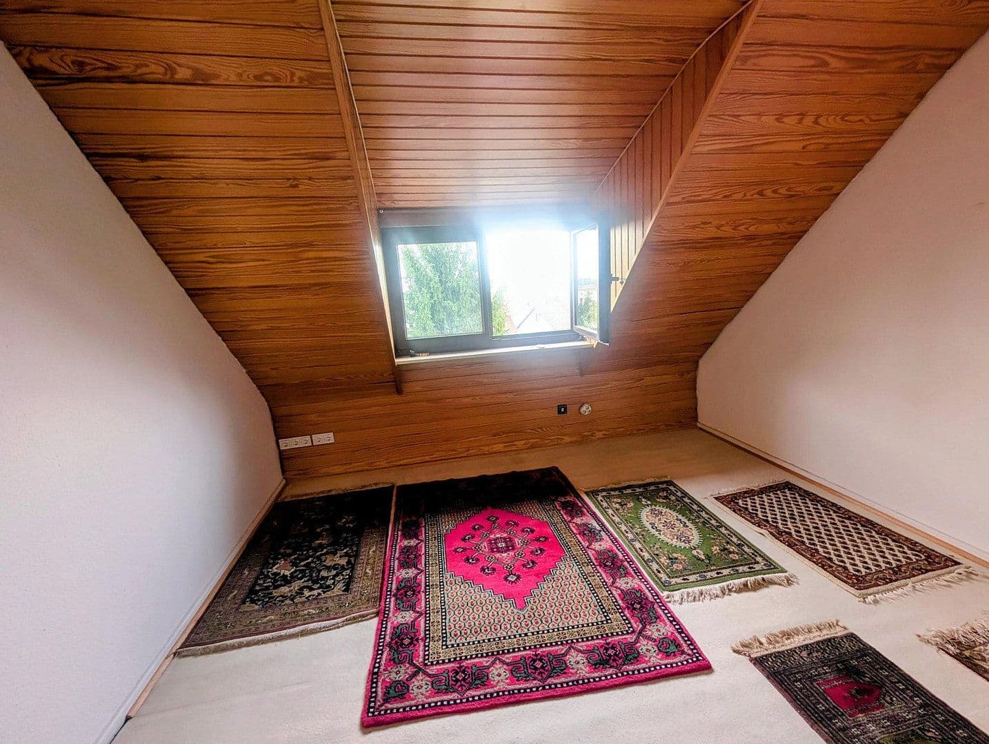 Predaj domu 135 m², pozemok 286 m², Weinheim, Bádensko-Wurttembersko Predaj domu 135 m², pozemok 286 m², Weinheim, Bádensko-Wurttembersko