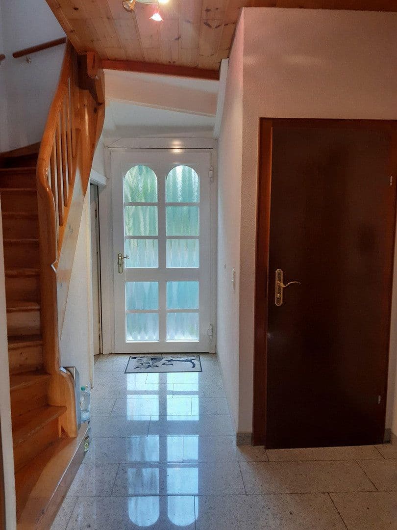Predaj domu 135 m², pozemok 286 m², Weinheim, Bádensko-Wurttembersko Predaj domu 135 m², pozemok 286 m², Weinheim, Bádensko-Wurttembersko