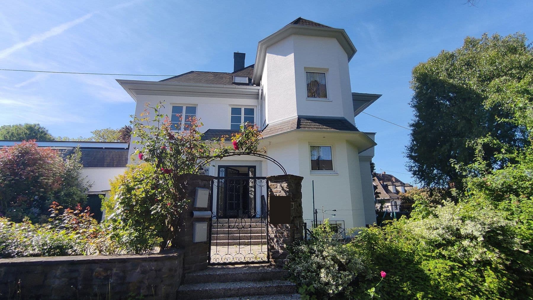 Predaj domu 315 m², pozemok 1.700 m², Koblenz, Porýnie-Falcko Predaj domu 315 m², pozemok 1.700 m², Koblenz, Porýnie-Falcko