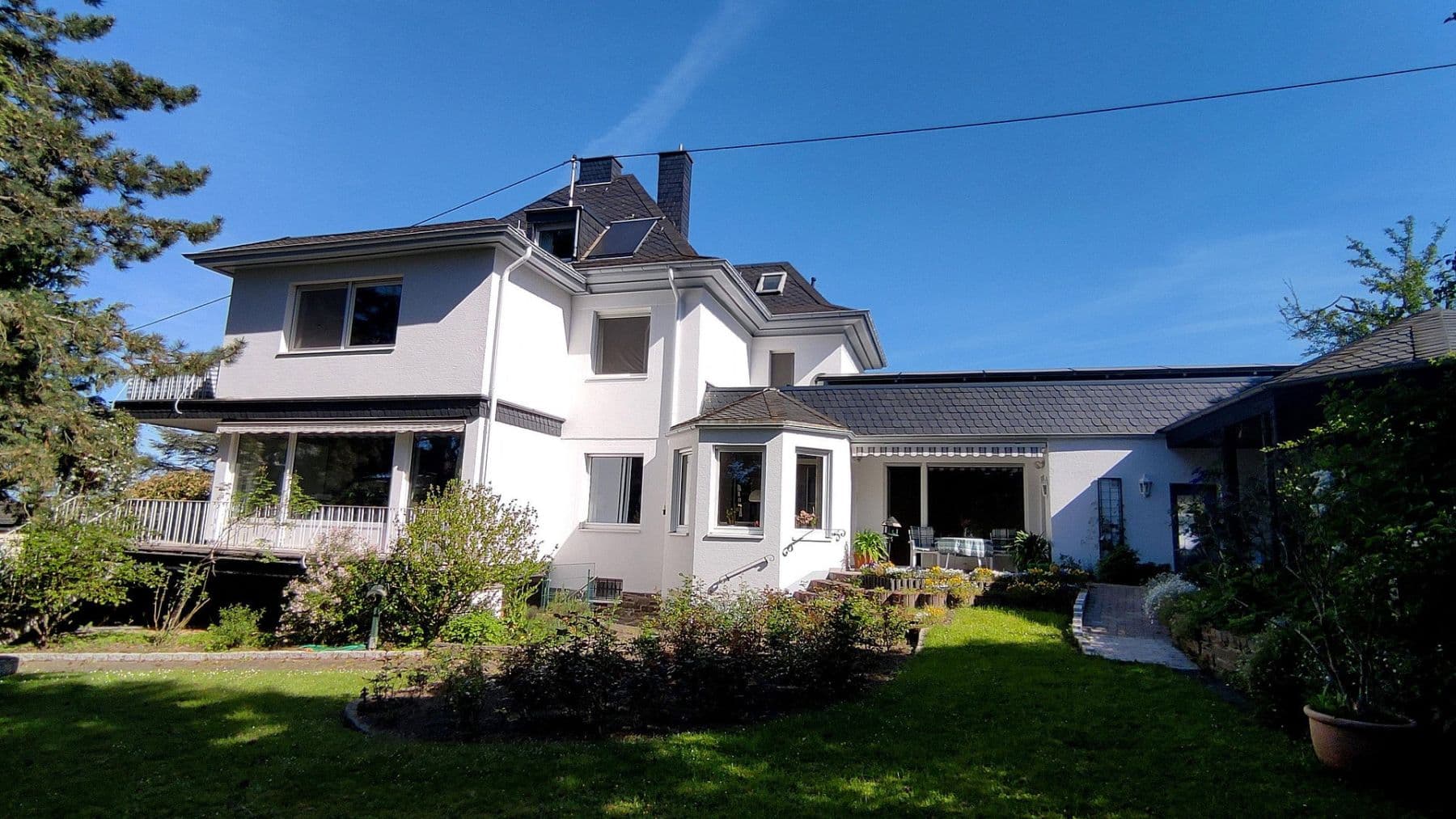 Predaj domu 315 m², pozemok 1.700 m², Koblenz, Porýnie-Falcko Predaj domu 315 m², pozemok 1.700 m², Koblenz, Porýnie-Falcko