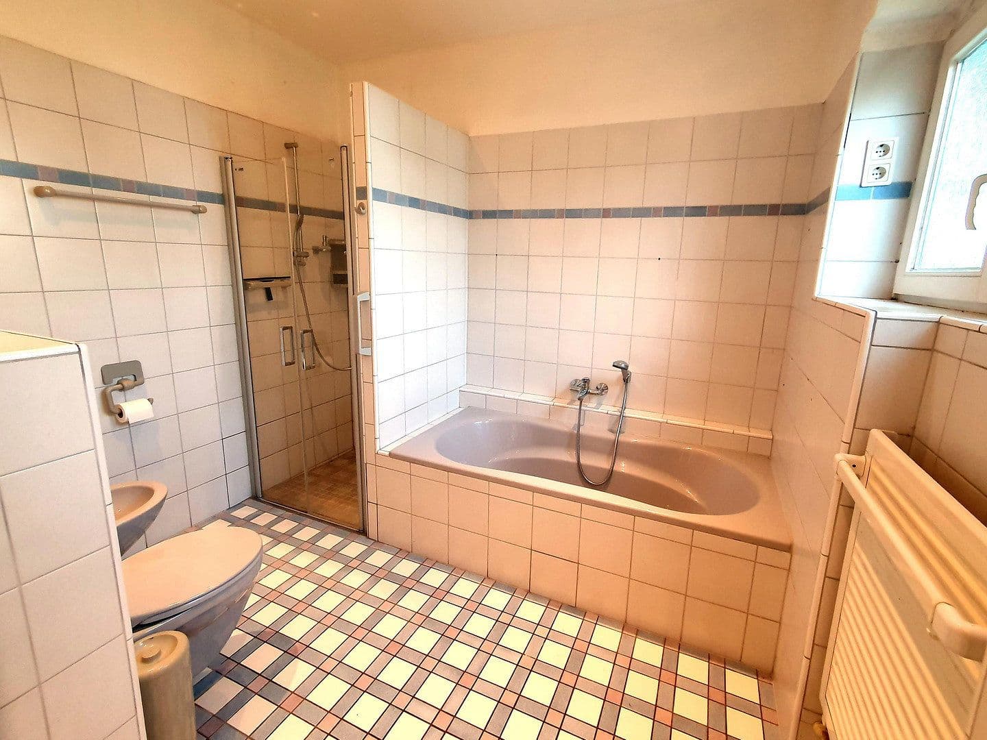 Predaj domu 315 m², pozemok 1.700 m², Koblenz, Porýnie-Falcko Predaj domu 315 m², pozemok 1.700 m², Koblenz, Porýnie-Falcko