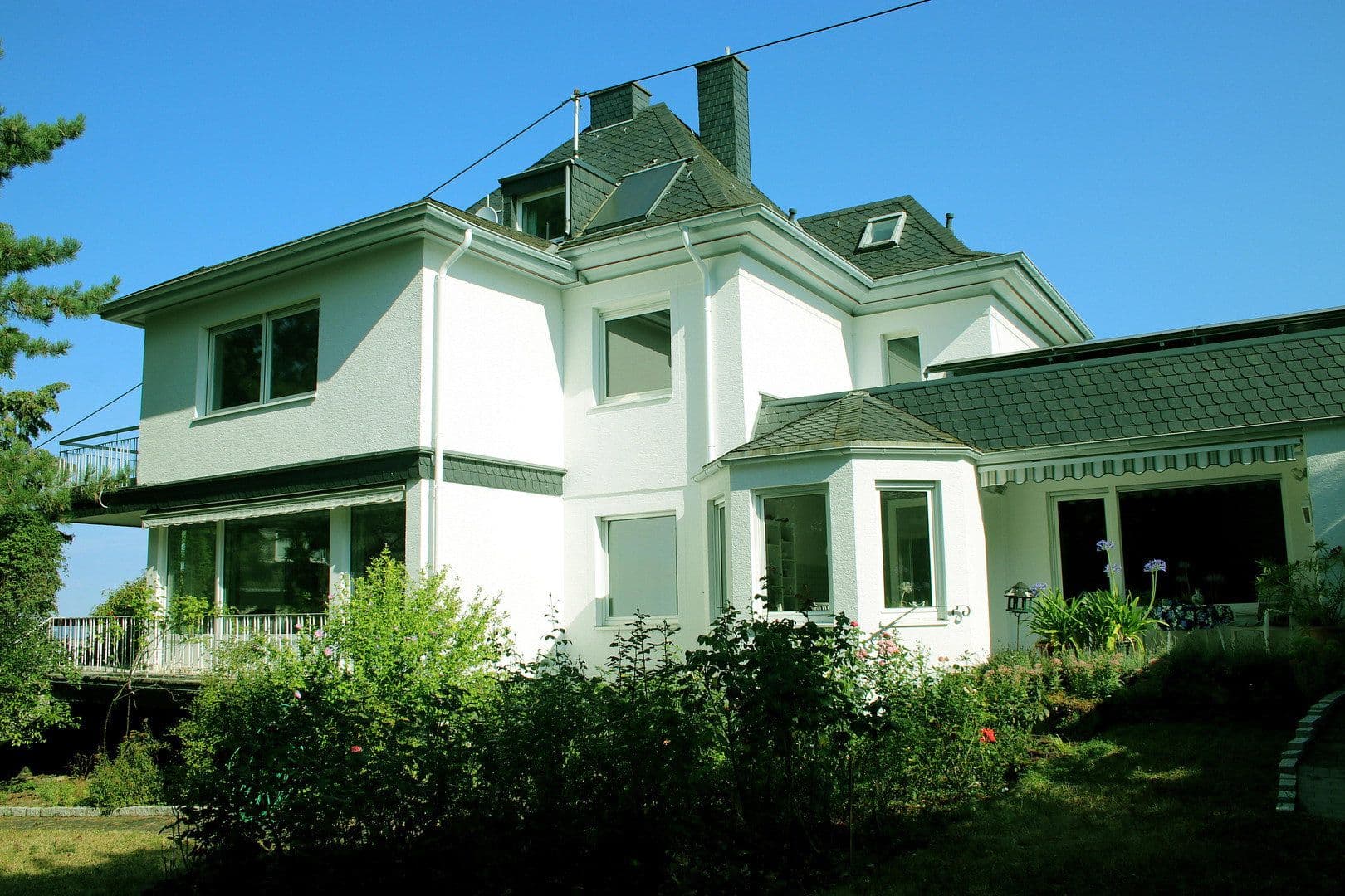 Predaj domu 315 m², pozemok 1.700 m², Koblenz, Porýnie-Falcko Predaj domu 315 m², pozemok 1.700 m², Koblenz, Porýnie-Falcko