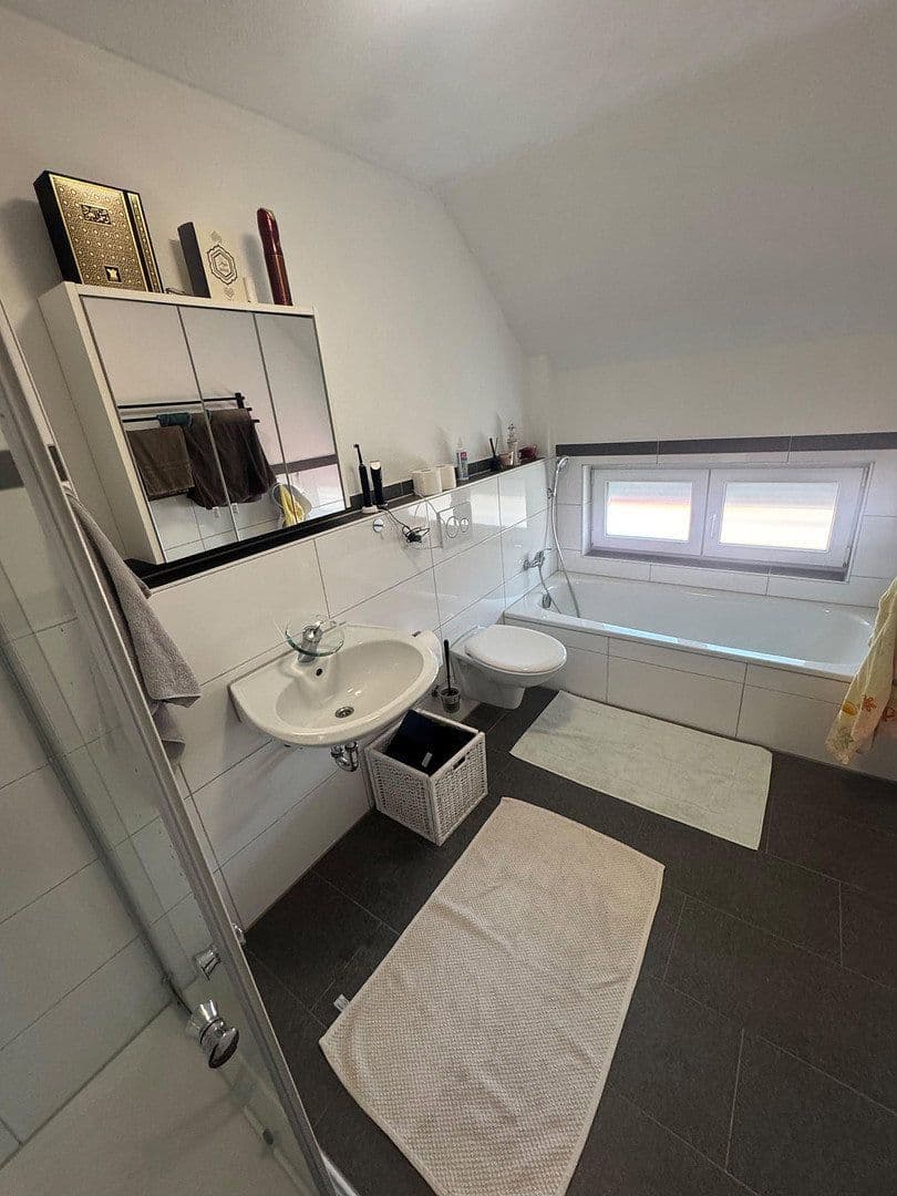 Prenájom bytu 4-izbový 95 m², Salzelmenerstr.5/1, Bad Rappenau, Bádensko-Wurttembersko Prenájom bytu 4-izbový 95 m², Salzelmenerstr.5/1, Bad Rappenau, Bádensko-Wurttembersko