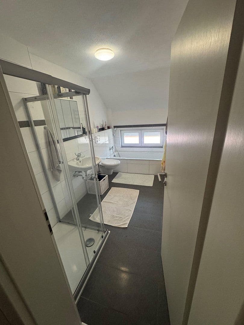 Prenájom bytu 4-izbový 95 m², Salzelmenerstr.5/1, Bad Rappenau, Bádensko-Wurttembersko Prenájom bytu 4-izbový 95 m², Salzelmenerstr.5/1, Bad Rappenau, Bádensko-Wurttembersko
