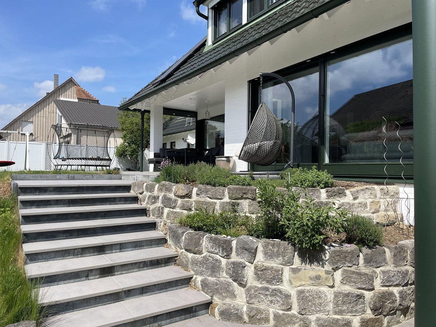 Predaj domu 401 m², pozemok 1.045 m², Dietenheim, Bádensko-Wurttembersko Predaj domu 401 m², pozemok 1.045 m², Dietenheim, Bádensko-Wurttembersko