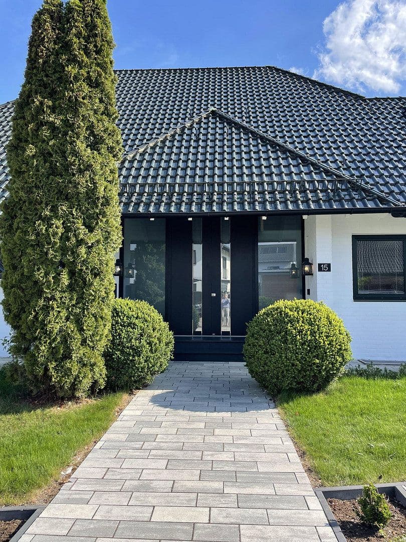 Predaj domu 401 m², pozemok 1.045 m², Dietenheim, Bádensko-Wurttembersko Predaj domu 401 m², pozemok 1.045 m², Dietenheim, Bádensko-Wurttembersko