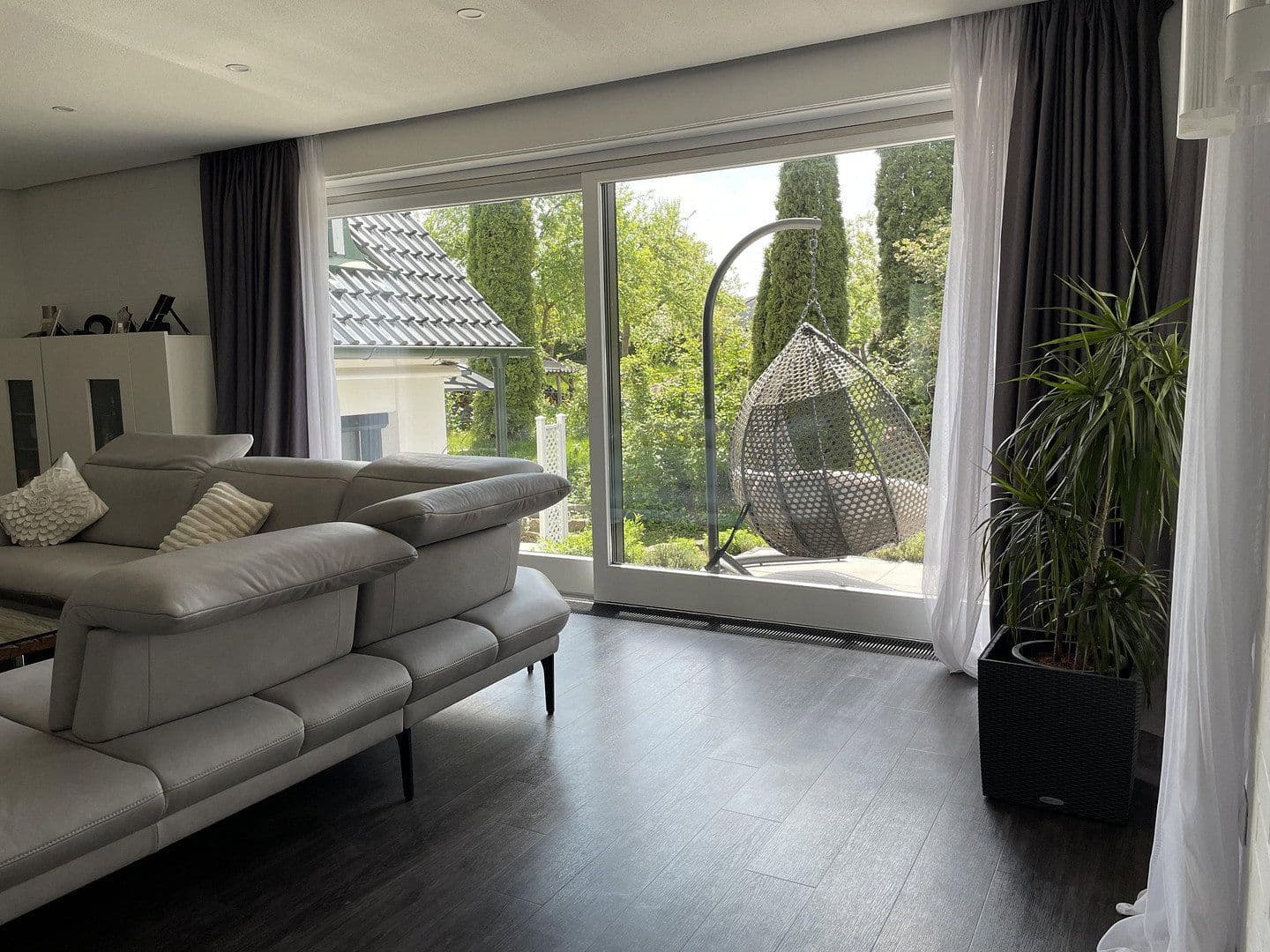 Predaj domu 401 m², pozemok 1.045 m², Dietenheim, Bádensko-Wurttembersko Predaj domu 401 m², pozemok 1.045 m², Dietenheim, Bádensko-Wurttembersko
