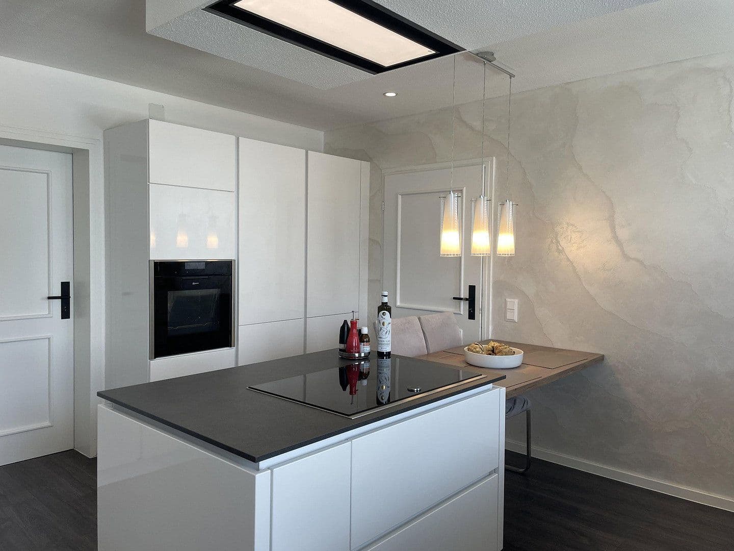 Predaj domu 401 m², pozemok 1.045 m², Dietenheim, Bádensko-Wurttembersko Predaj domu 401 m², pozemok 1.045 m², Dietenheim, Bádensko-Wurttembersko
