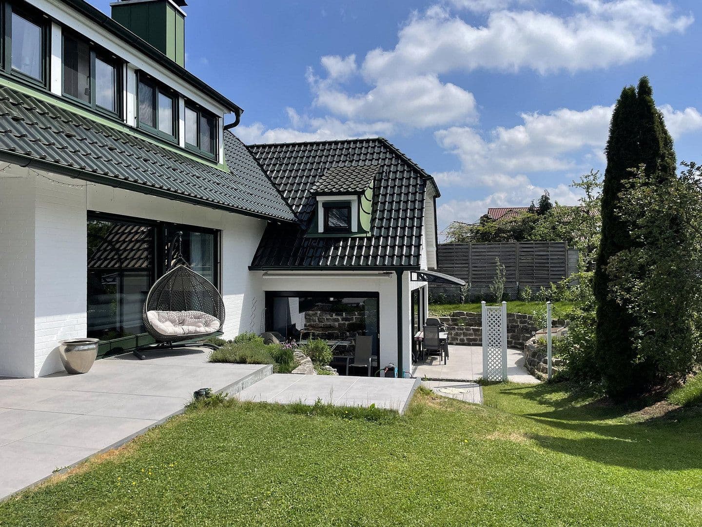 Predaj domu 401 m², pozemok 1.045 m², Dietenheim, Bádensko-Wurttembersko Predaj domu 401 m², pozemok 1.045 m², Dietenheim, Bádensko-Wurttembersko