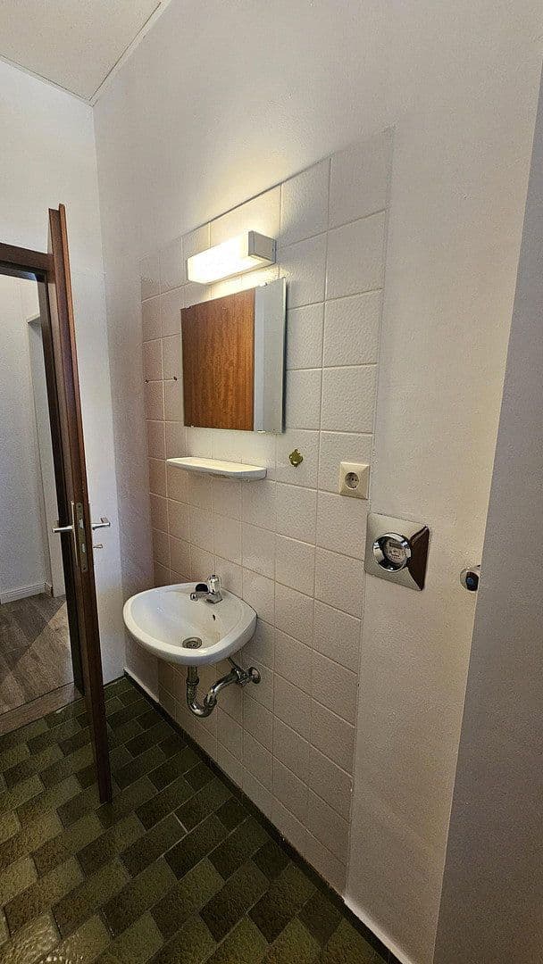 Prenájom kancelárie 65 m², Bahnhofstraße 14, Bad Bevensen, Dolné Sasko Prenájom kancelárie 65 m², Bahnhofstraße 14, Bad Bevensen, Dolné Sasko