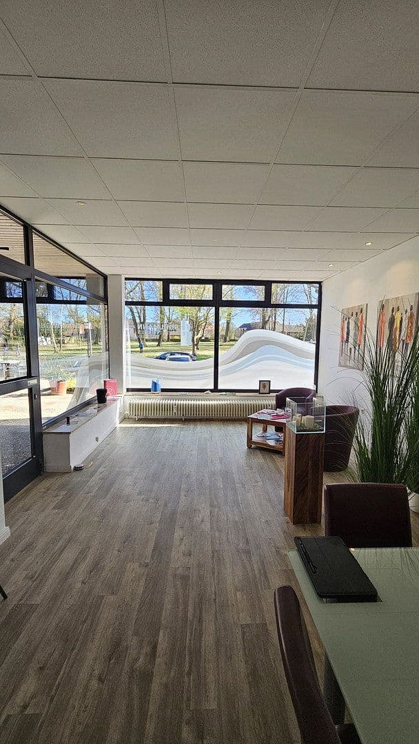 Prenájom kancelárie 65 m², Bahnhofstraße 14, Bad Bevensen, Dolné Sasko Prenájom kancelárie 65 m², Bahnhofstraße 14, Bad Bevensen, Dolné Sasko