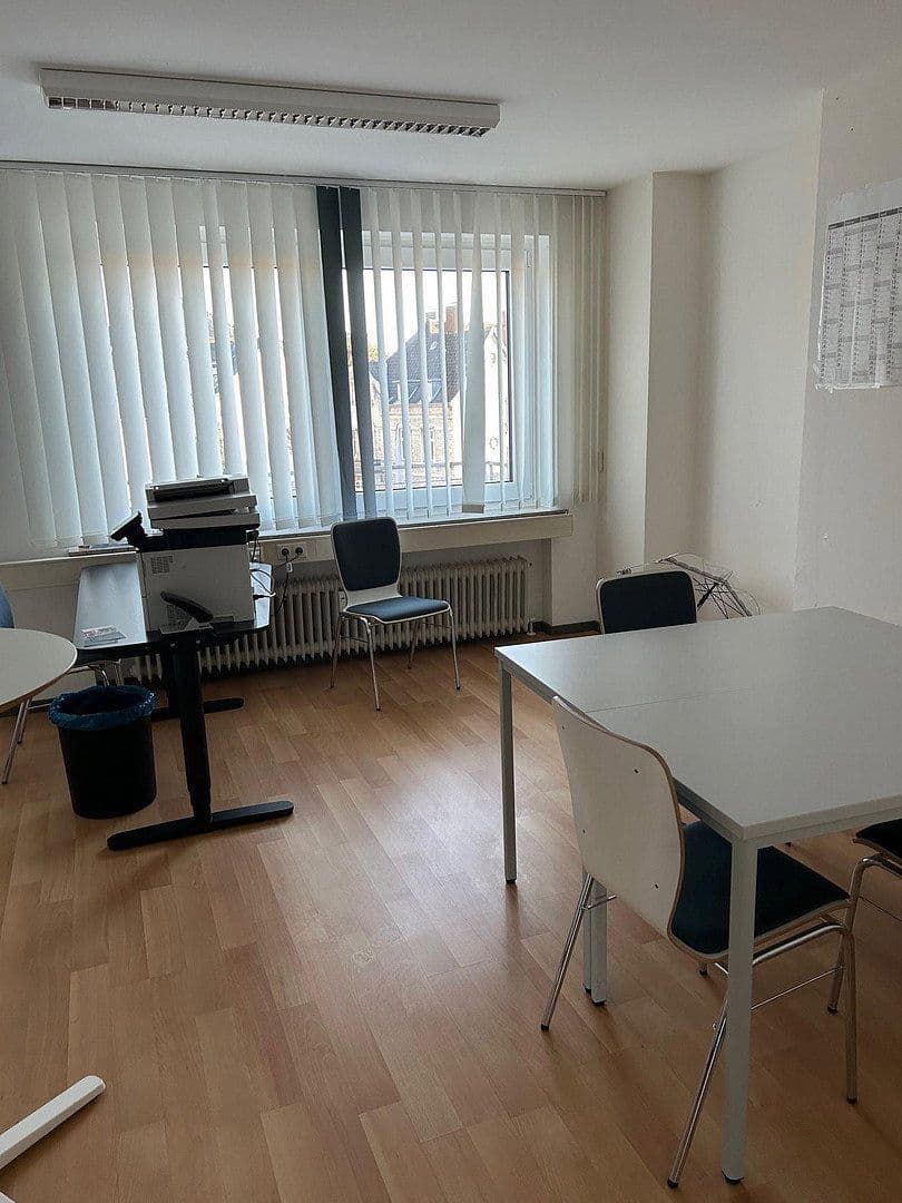Prenájom kancelárie 150 m², Detmold, Severné Porýnie - Westfálsko Prenájom kancelárie 150 m², Detmold, Severné Porýnie - Westfálsko
