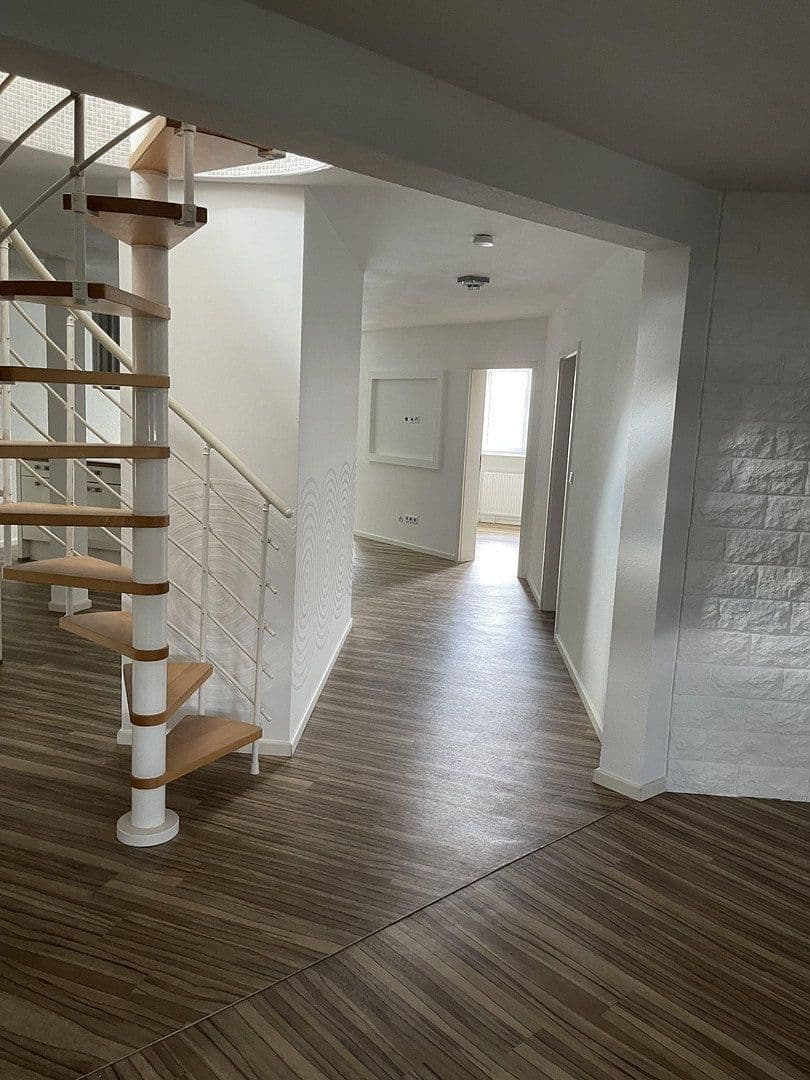 Predaj bytu 3-izbový 148 m², Winnenden, Bádensko-Wurttembersko Predaj bytu 3-izbový 148 m², Winnenden, Bádensko-Wurttembersko