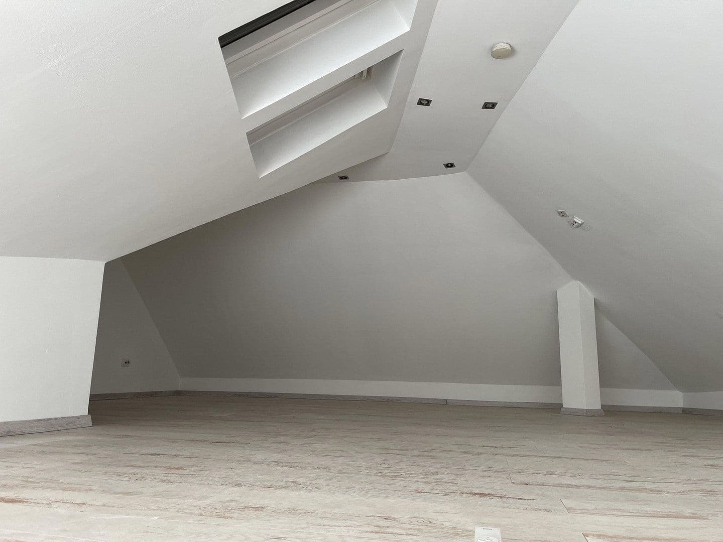 Predaj bytu 3-izbový 148 m², Winnenden, Bádensko-Wurttembersko Predaj bytu 3-izbový 148 m², Winnenden, Bádensko-Wurttembersko