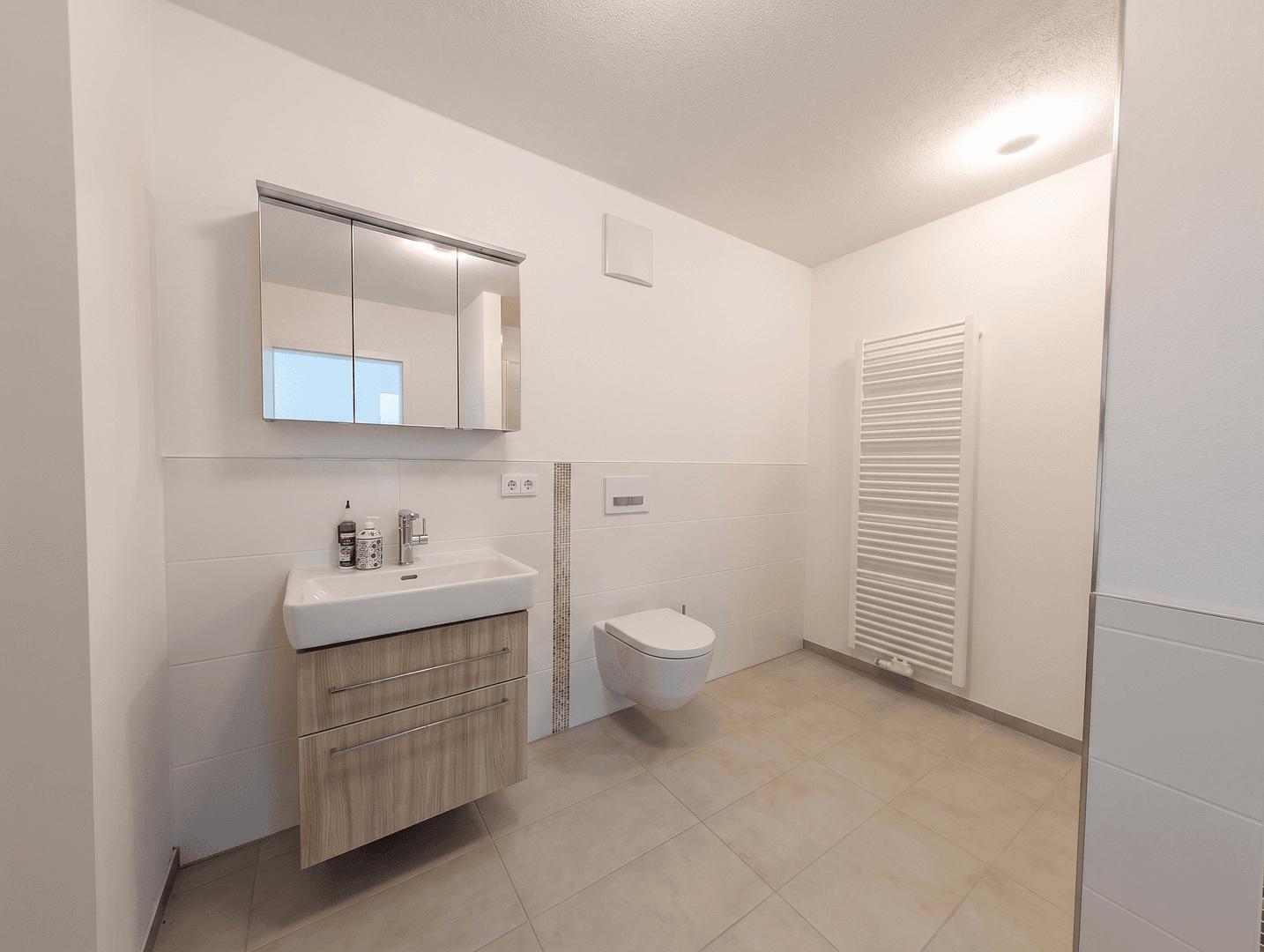 Prenájom bytu 2-izbový 72 m², Brannenburg, Bavorsko Prenájom bytu 2-izbový 72 m², Brannenburg, Bavorsko