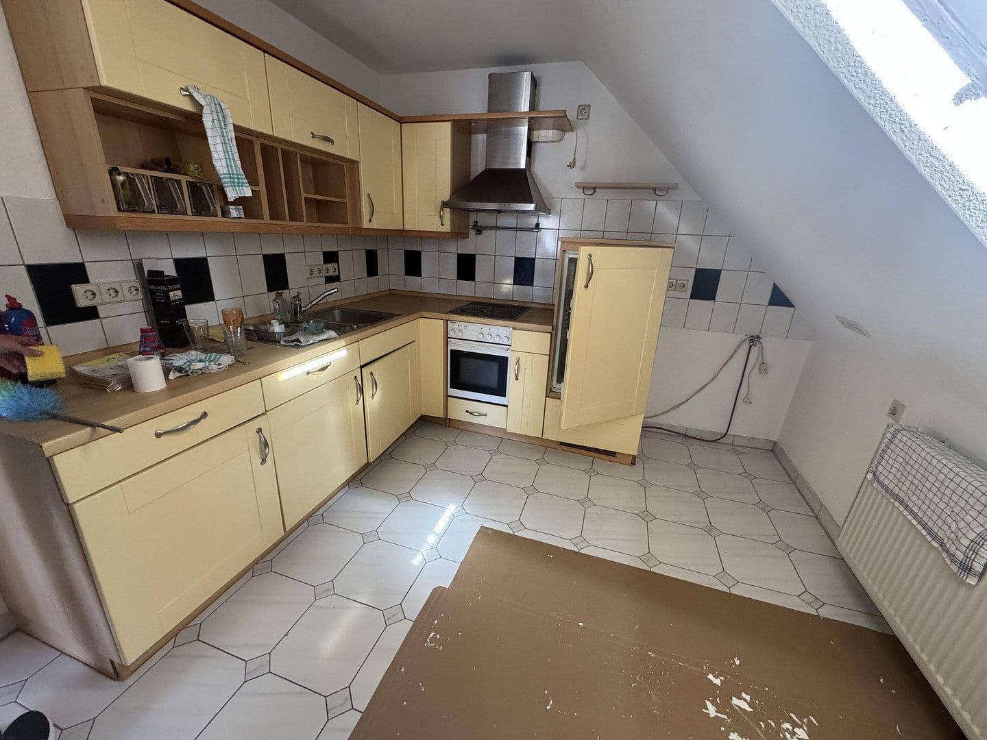 Prenájom bytu 2-izbový 60 m², Lindenweg 5, Erkenbrechtsweiler, Bádensko-Wurttembersko Prenájom bytu 2-izbový 60 m², Lindenweg 5, Erkenbrechtsweiler, Bádensko-Wurttembersko