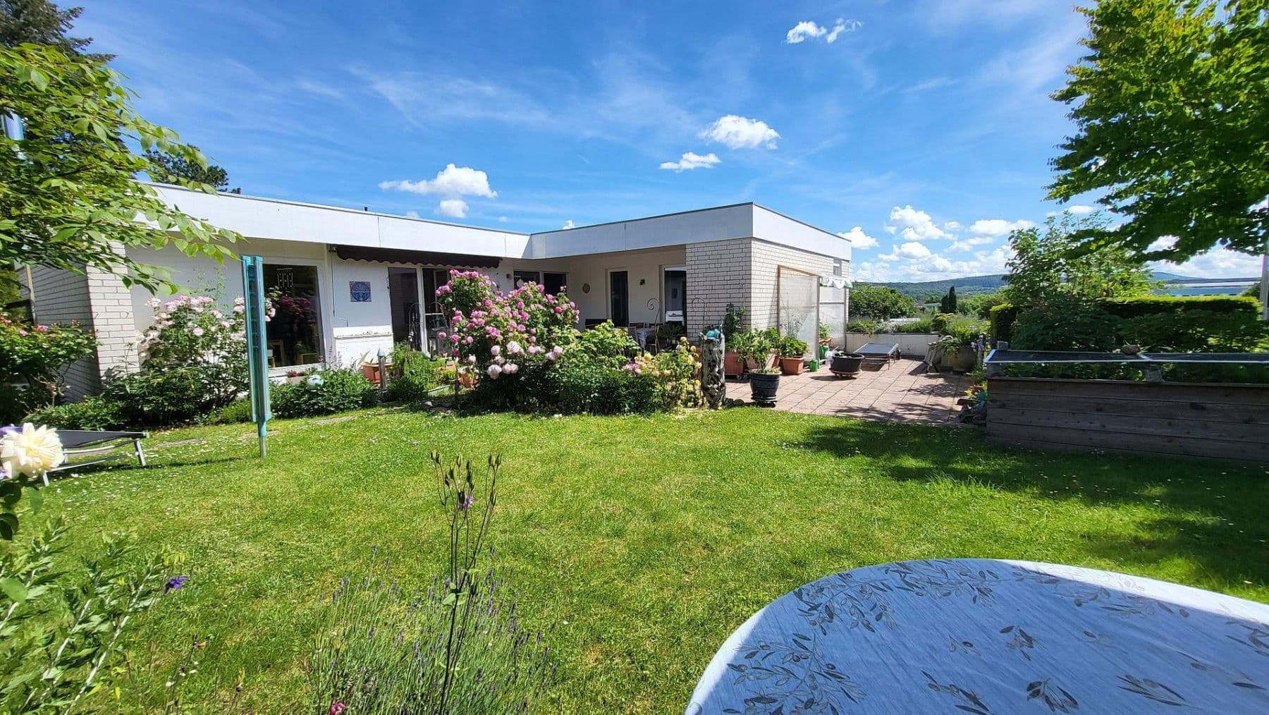Predaj domu 230 m², pozemok 713 m², Hildesheim, Dolné Sasko Predaj domu 230 m², pozemok 713 m², Hildesheim, Dolné Sasko