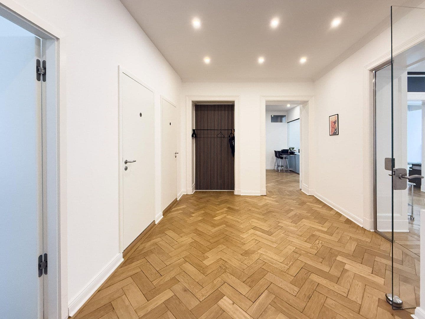 Prenájom kancelárie 160 m², Kurfürstendamm 136, Berlin, Berlín Prenájom kancelárie 160 m², Kurfürstendamm 136, Berlin, Berlín
