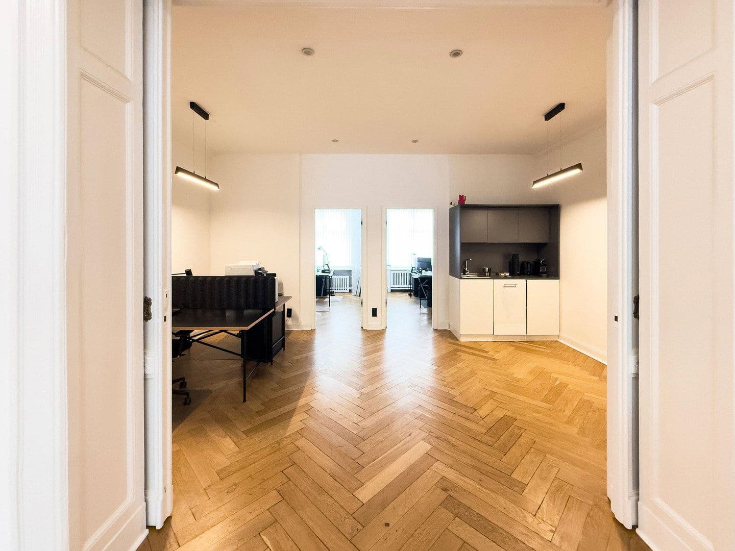 Prenájom kancelárie 160 m², Kurfürstendamm 136, Berlin, Berlín Prenájom kancelárie 160 m², Kurfürstendamm 136, Berlin, Berlín