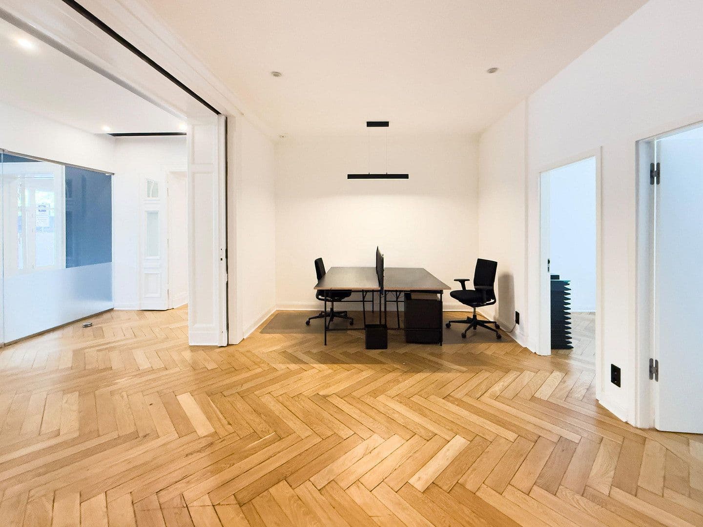 Prenájom kancelárie 160 m², Kurfürstendamm 136, Berlin, Berlín Prenájom kancelárie 160 m², Kurfürstendamm 136, Berlin, Berlín