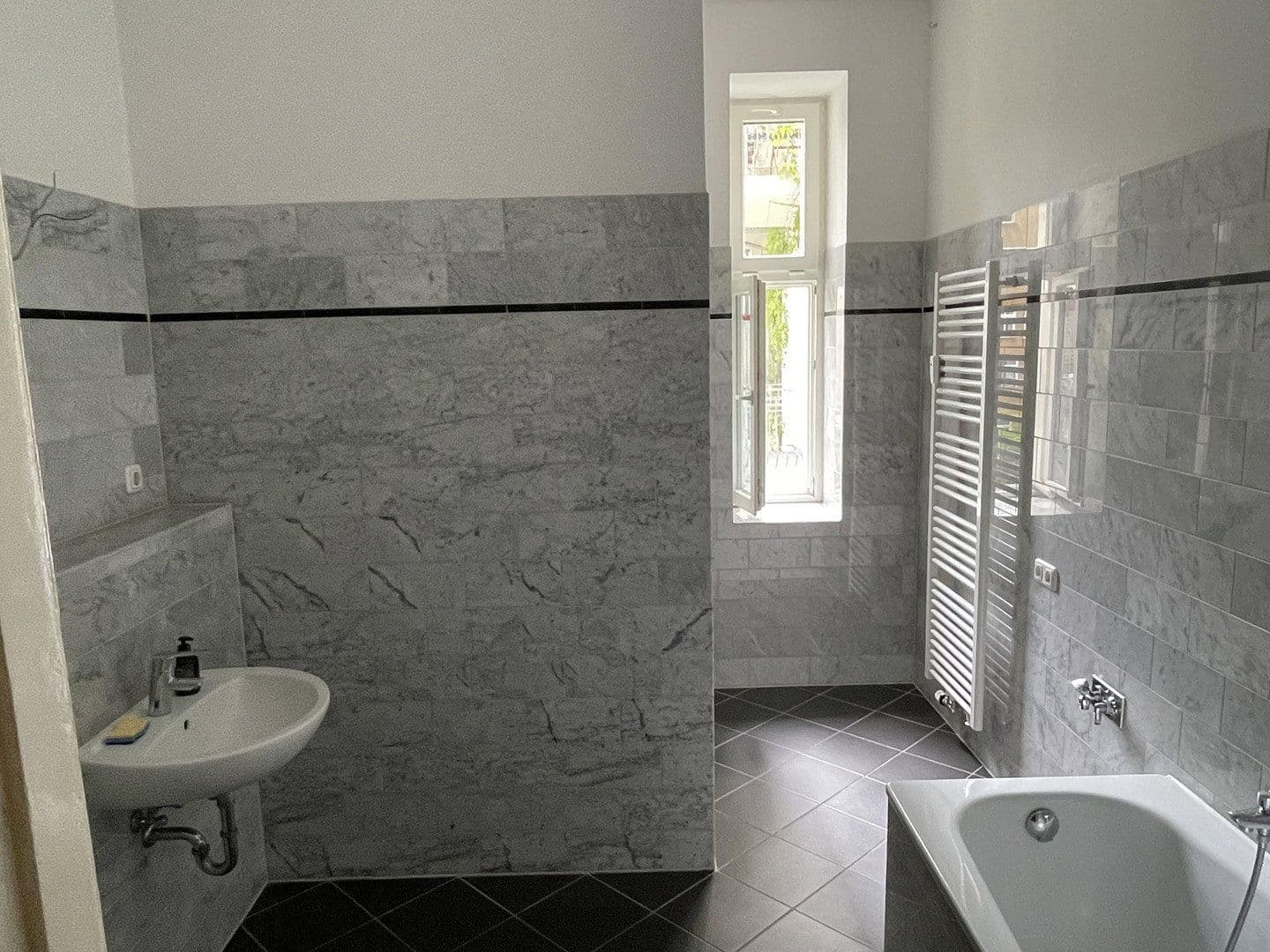 Predaj bytu 2-izbový 72 m², Berlin, Berlín Predaj bytu 2-izbový 72 m², Berlin, Berlín