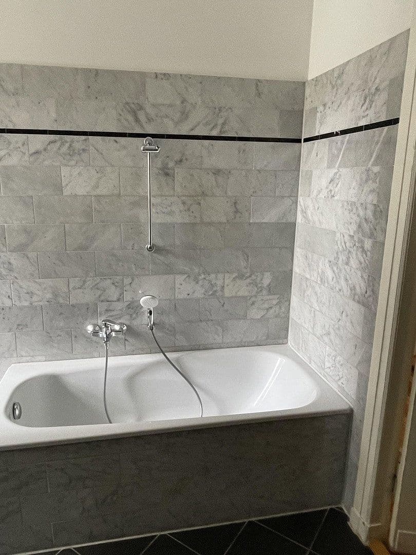 Predaj bytu 2-izbový 72 m², Berlin, Berlín Predaj bytu 2-izbový 72 m², Berlin, Berlín