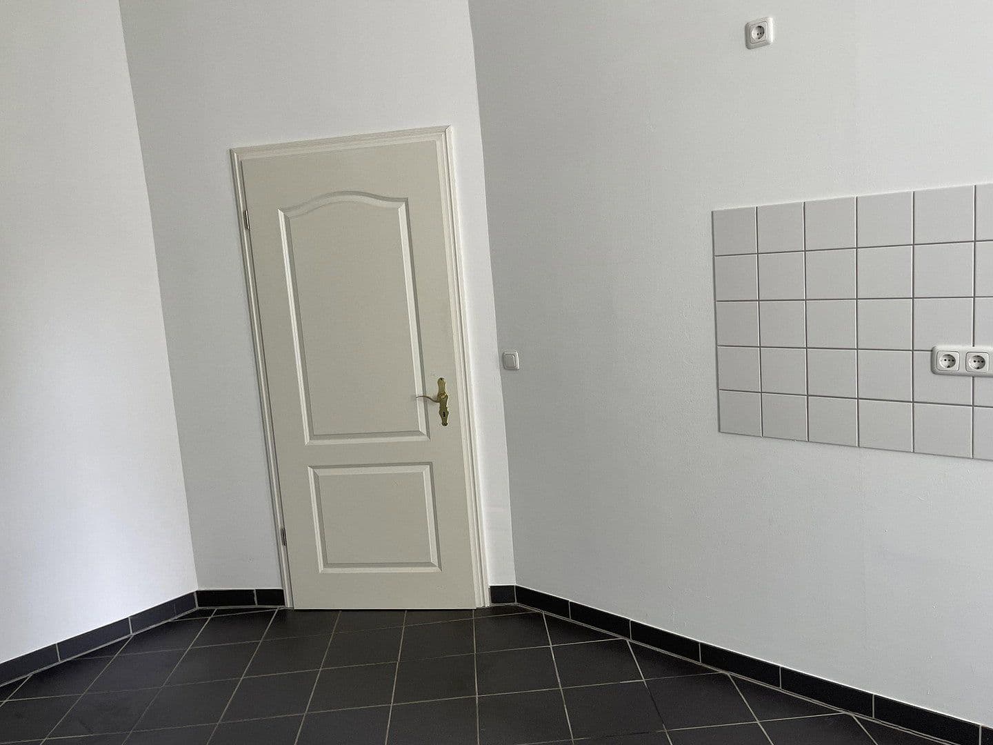 Predaj bytu 2-izbový 72 m², Berlin, Berlín Predaj bytu 2-izbový 72 m², Berlin, Berlín