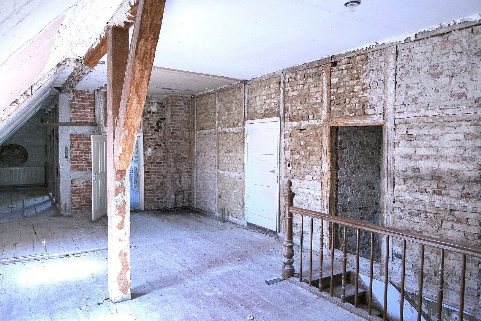 Predaj domu 215 m², pozemok 1.050 m², Zum Schmiedeweg 18, Nauen, Brandenbursko Predaj domu 215 m², pozemok 1.050 m², Zum Schmiedeweg 18, Nauen, Brandenbursko