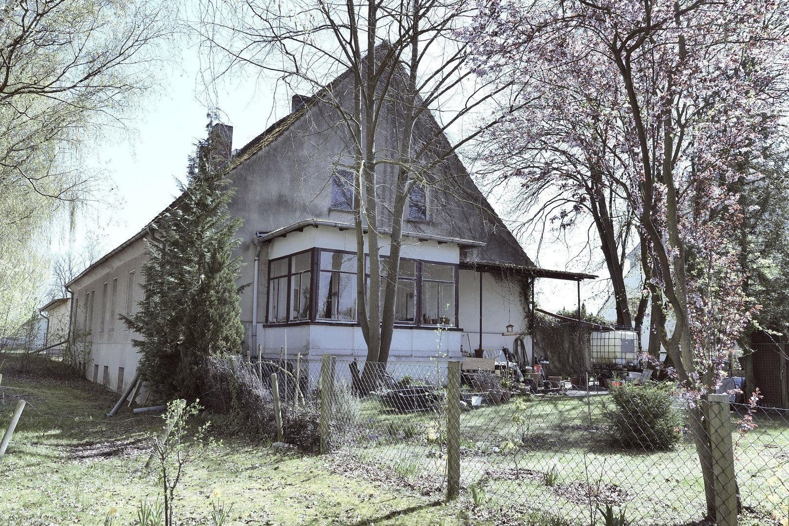 Predaj domu 215 m², pozemok 1.050 m², Zum Schmiedeweg 18, Nauen, Brandenbursko Predaj domu 215 m², pozemok 1.050 m², Zum Schmiedeweg 18, Nauen, Brandenbursko