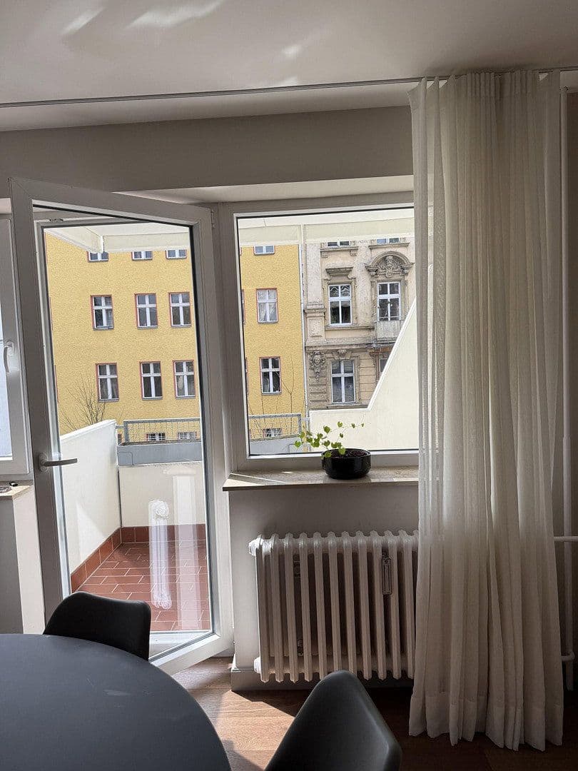 Prenájom bytu 2-izbový 69 m², Havelberger Straße 1, Berlin, Berlín Prenájom bytu 2-izbový 69 m², Havelberger Straße 1, Berlin, Berlín