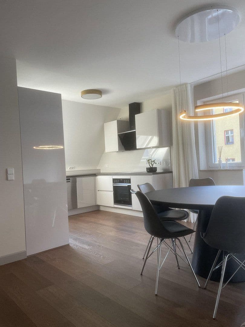 Prenájom bytu 2-izbový 69 m², Havelberger Straße 1, Berlin, Berlín Prenájom bytu 2-izbový 69 m², Havelberger Straße 1, Berlin, Berlín