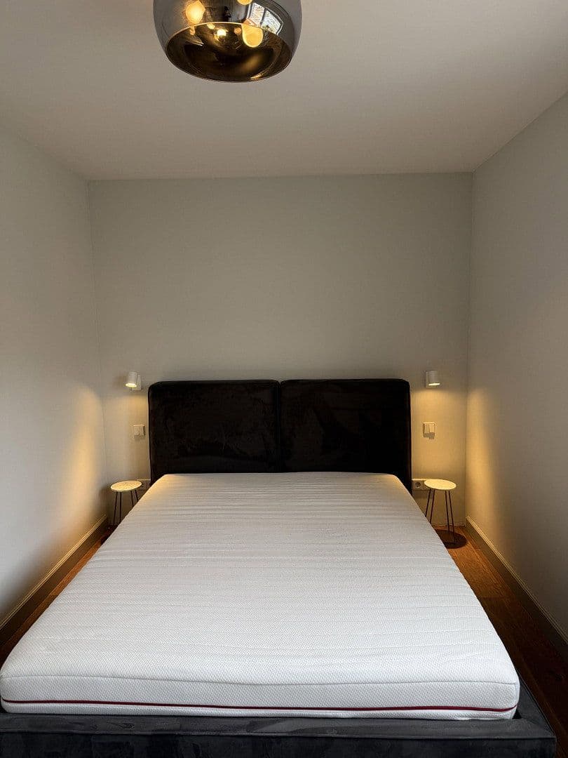 Prenájom bytu 2-izbový 69 m², Havelberger Straße 1, Berlin, Berlín Prenájom bytu 2-izbový 69 m², Havelberger Straße 1, Berlin, Berlín