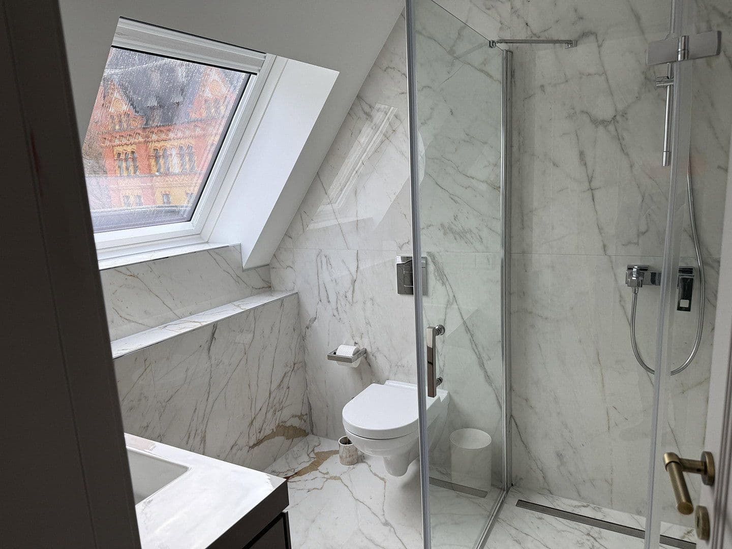 Prenájom bytu 2-izbový 69 m², Havelberger Straße 1, Berlin, Berlín Prenájom bytu 2-izbový 69 m², Havelberger Straße 1, Berlin, Berlín