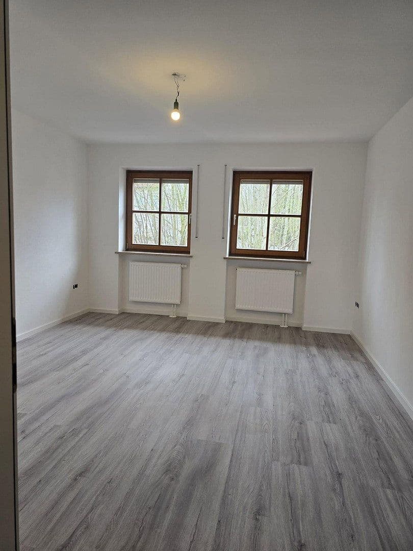 Prenájom bytu 4-izbový 111 m², Schloßstraße, Oberding/Notzing, Bavorsko Prenájom bytu 4-izbový 111 m², Schloßstraße, Oberding/Notzing, Bavorsko