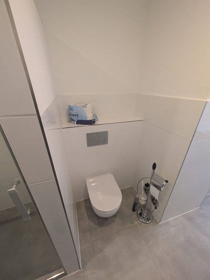 Prenájom bytu 4-izbový 110 m², Am Auweg 15, Frankfurt, Hesensko Prenájom bytu 4-izbový 110 m², Am Auweg 15, Frankfurt, Hesensko