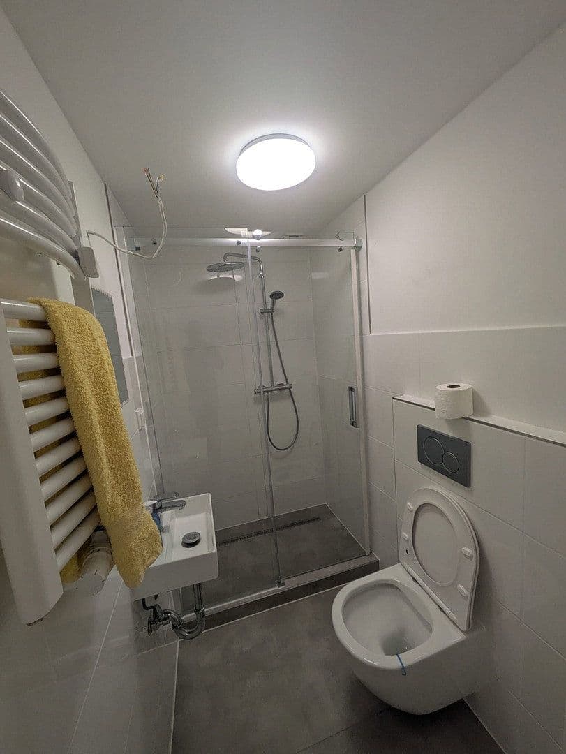 Prenájom bytu 4-izbový 110 m², Am Auweg 15, Frankfurt, Hesensko Prenájom bytu 4-izbový 110 m², Am Auweg 15, Frankfurt, Hesensko