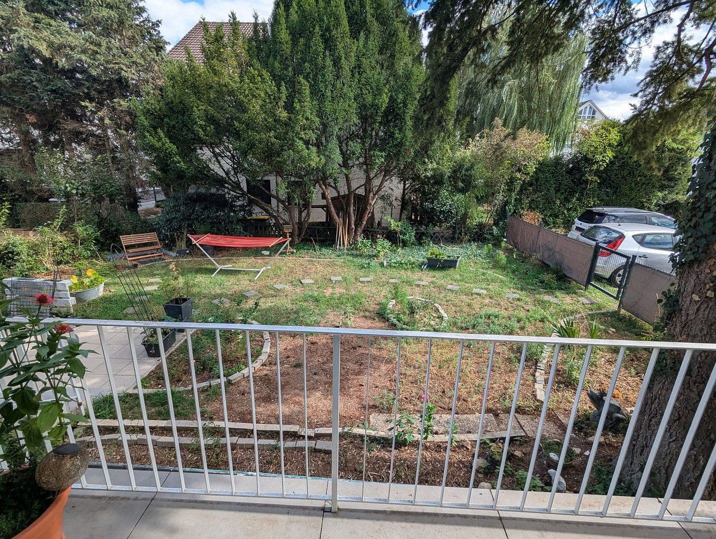 Prenájom bytu 4-izbový 110 m², Am Auweg 15, Frankfurt, Hesensko Prenájom bytu 4-izbový 110 m², Am Auweg 15, Frankfurt, Hesensko