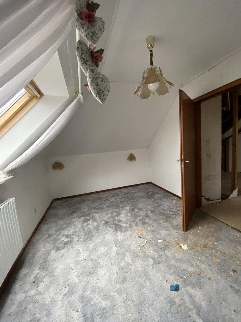 Predaj domu 145 m², pozemok 1.530 m², Kirchberg 22, Königslutter am Elm, Dolné Sasko Predaj domu 145 m², pozemok 1.530 m², Kirchberg 22, Königslutter am Elm, Dolné Sasko