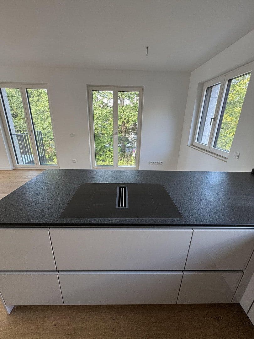 Prenájom bytu 3-izbový 115 m², Dreieich, Hesensko Prenájom bytu 3-izbový 115 m², Dreieich, Hesensko