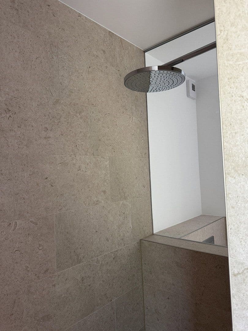 Prenájom bytu 3-izbový 115 m², Dreieich, Hesensko Prenájom bytu 3-izbový 115 m², Dreieich, Hesensko