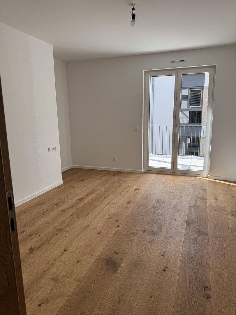 Prenájom bytu 3-izbový 115 m², Dreieich, Hesensko Prenájom bytu 3-izbový 115 m², Dreieich, Hesensko