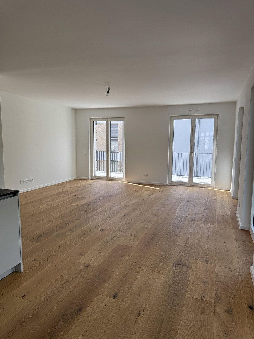 Prenájom bytu 3-izbový 115 m², Dreieich, Hesensko Prenájom bytu 3-izbový 115 m², Dreieich, Hesensko