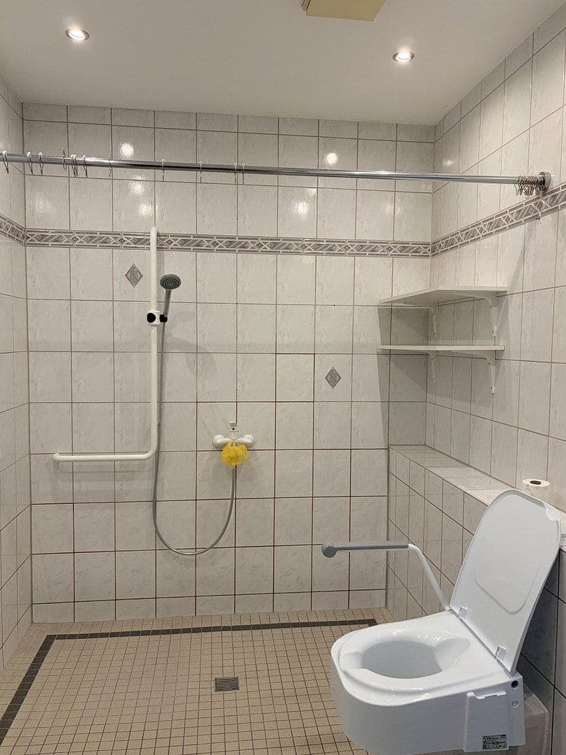 Prenájom bytu 2-izbový 72 m², Altenburg, Durínsko Prenájom bytu 2-izbový 72 m², Altenburg, Durínsko