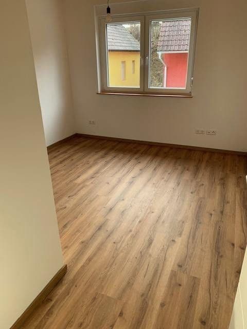 Prenájom domu 135 m², pozemok 110 m², Bretten, Bádensko-Wurttembersko Prenájom domu 135 m², pozemok 110 m², Bretten, Bádensko-Wurttembersko