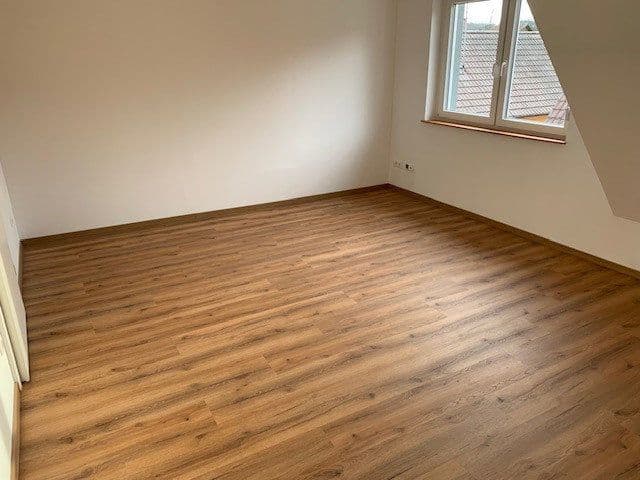 Prenájom domu 135 m², pozemok 110 m², Bretten, Bádensko-Wurttembersko Prenájom domu 135 m², pozemok 110 m², Bretten, Bádensko-Wurttembersko