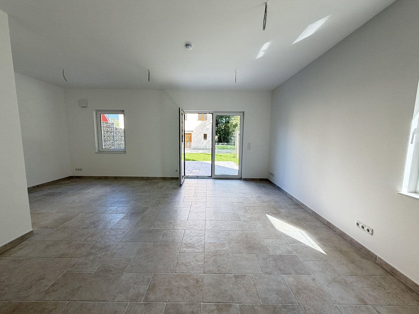 Predaj domu 143 m², pozemok 350 m², Seepromenade 40c, Falkensee, Brandenbursko Predaj domu 143 m², pozemok 350 m², Seepromenade 40c, Falkensee, Brandenbursko